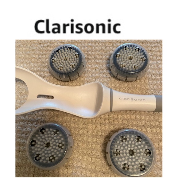 MARKED DOWN! Clarisonic Body Handle with 4 with Brush Heads - Picture 2 of 3